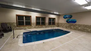 6BR Luxury Escape w/ Indoor Pool Boat Dock Avail - Image 4