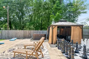 King Suite | Arcade | FirePit | Groovy Green House - Image 4