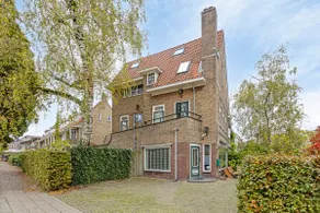 Cozy and bright 1930s house! - Image 3