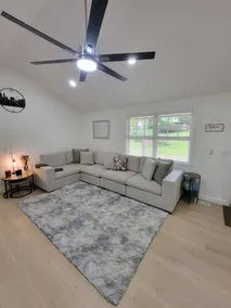 3BR Retreat • 14 Min to GSP • Near BMW - Image 2