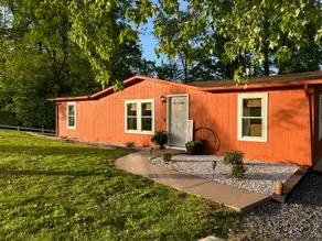 River views, HOT TUB, firepit, Near Buc-ee’s &I81! - Image 5