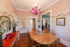 Historic Cottage - Walk to Downtown & Trails - Image 4