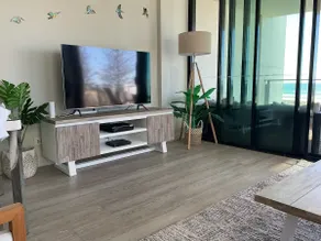 Kirra absolute beachfront luxury apartment - Image 2