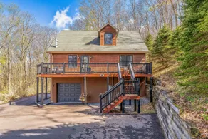 'The Eagles Nest at Alpine' Cabin w/ Fireplace! - Image 2