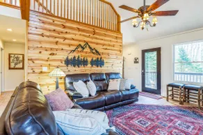 'The Eagles Nest at Alpine' Cabin w/ Fireplace! - Image 5