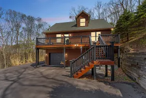 'The Eagles Nest at Alpine' Cabin w/ Fireplace! - Image 3