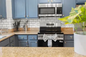 Starland Group Retreat | Sleeps 22 | 3 Homes in 1 - Image 3