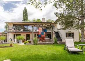 Designer Retreat! +King/Queen, fireplace, hot tub - Image 3