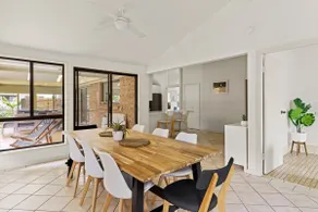 Waterfront Pet Friendly Abode Toukley NSW - Image 3
