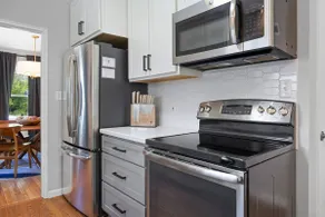 Bright 3-bedroom bungalow 1.3 miles from Ross-Ade - Image 3