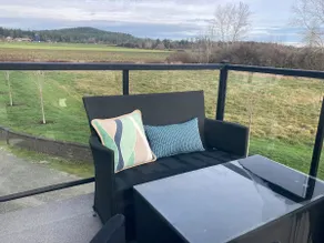 Wild & Woolly Country Guesthouse Retreat - Image 3