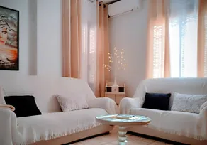 Nice house with a relaxation area and parking - Image 3