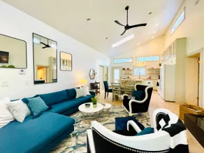 The Lofts @ The Indigo | Stylish Retreat | Bright - Image 3
