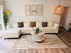 High-end remodeled 2bed/2bath with Pool - Image 2