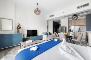 Cozy Studio in Executive Bay - Image 2