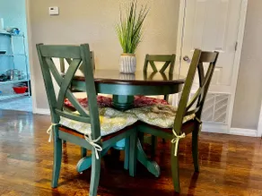 Paden-3 bedrm, 1 King, sleeps 6. Parking galore. - Image 3