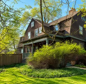 Historic Myron Hunt Home | Walk to NU & Lake - Image 2