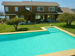 Casa de Campo Limache with Lake and Paddle Court - Image 3
