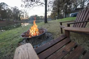Lakefront Tiny Cabin Near Memphis + Hot Tub - Image 5