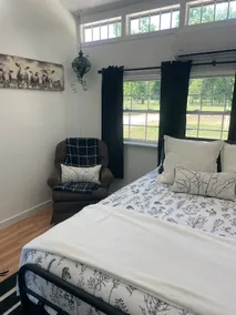 Cabin by the Creek - Image 3