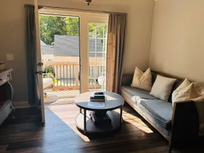 Auburn CrossRoads Farm-Style Stay - Image 3