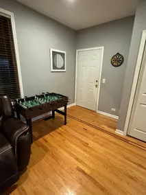 Foosball, Steps from Wrigley, Private Parking - Image 2