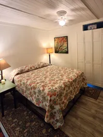 Studio Apartment on 15 Acre Nature Reserve - Image 4