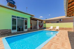 Large luxury house with pool. - Image 2