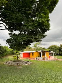 La Porcelana Chalet with green areas, swimming pool, and Wi-Fi - Image 2