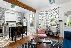 Modern Midtown Carriage House -Free Parking - Image 2