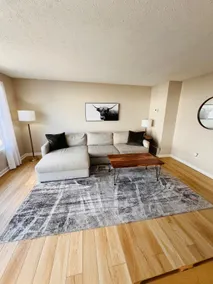 Lovely 2- Bedroom Condo located in the heart of BG - Image 4