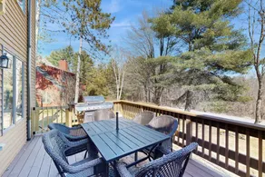 Walk to Village 2BR Mountainview Dog Friendly - Image 2