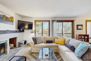Walk to Village 2BR Mountainview Dog Friendly - Image 3