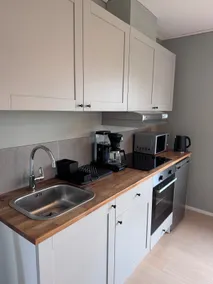 Nice apartment with proximity to downtown. Parking. - Image 5