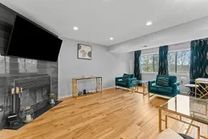Beautiful 2 bedroom, 2-story condo - Image 5