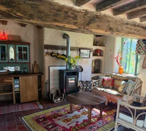 Romantic holiday cottage in a fruit garden - Image 3