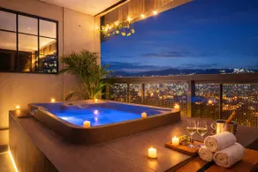 Private Jacuzzi & A/C · Poblado · Prime Location - Image 3