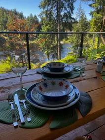Dragonfly Retreat – Scenic Lakeside Guest Accommodation Near Nanaimo River - Image 3