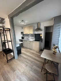 House with private garden & free parking - Image 5