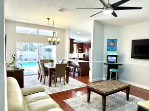 Tropical Getaway, Perfect Home & Great Location - Image 4