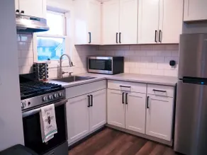 Summer Home Close to Beach, Ocean, LIRR w/Balcony - Image 3