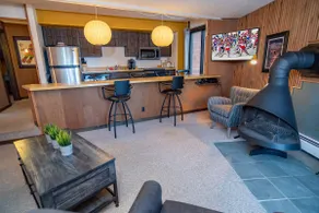 Peak 8 Village Hideaway Condo: On Shuttle Route - Image 4