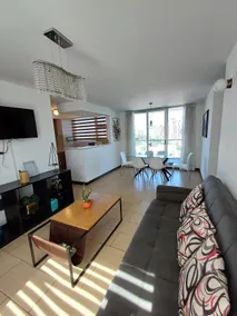 Unit with 3 rooms zone14 + 10 min from Oakland - Image 2
