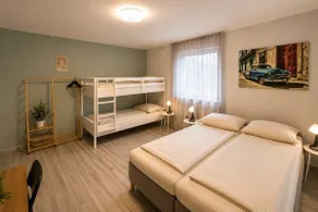 Studio with its own kitchen and bathroom - Image 3