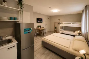 Studio with its own kitchen and bathroom - Image 5