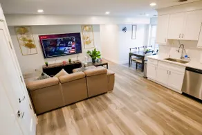 The Elegant Suite - 2BR with Great Amenities - Image 4