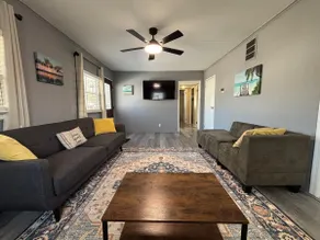 Retreat on Lincoln Street / Ruoff / Grand Park - Image 3