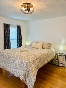 Lovely 2 bedroom apartment minutes from Boston - Image 3