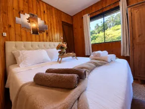 Cabin with Jacuzzi, Pool and Sunset - Image 4