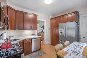 Gather in Spacious 3 Bedroom 2 Bath Retreat - Image 3